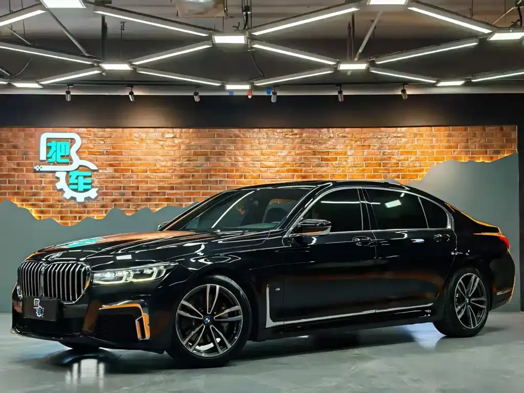 BMW 7 Series 2021 из CN, фото 1