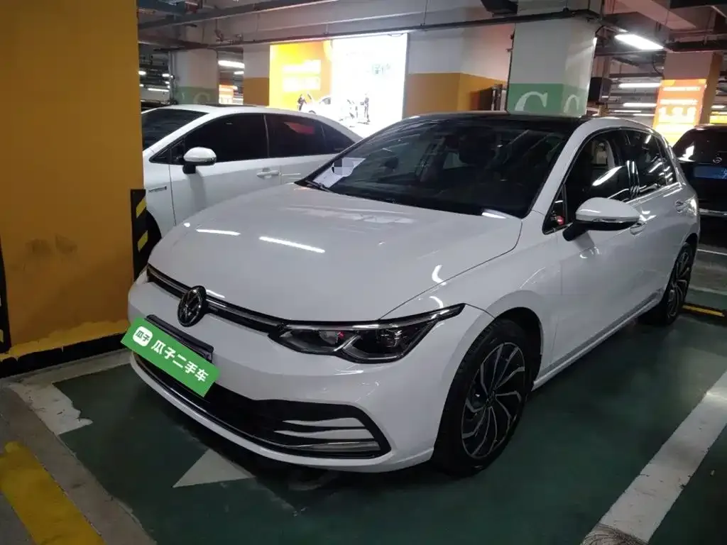 Volkswagen Golf 2023 из CN, фото 1