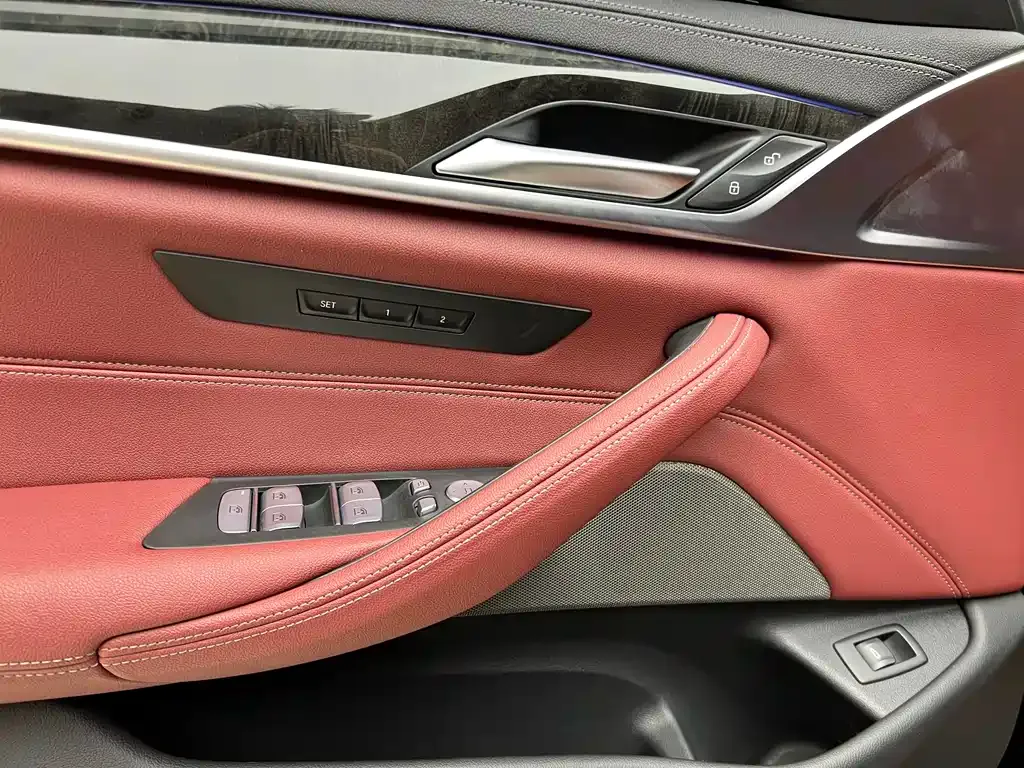 BMW 5 Series — фото 3