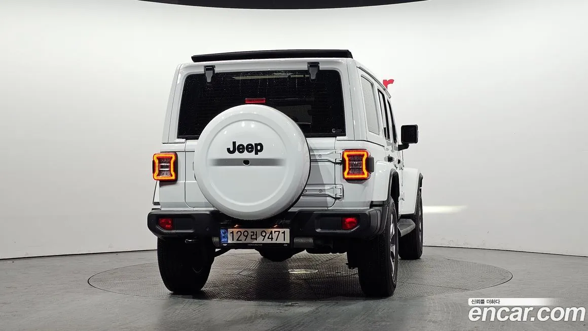 Jeep Wrangler — фото 2