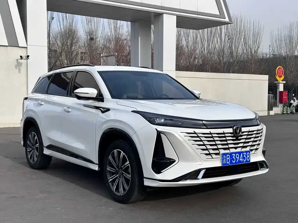Changan CS75PLUS — фото 3
