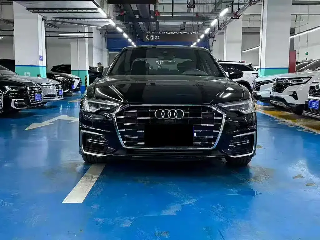 Audi A6L — фото 1