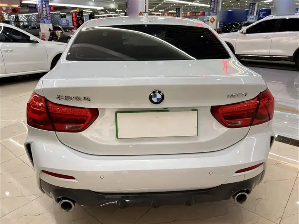 BMW 1 Series 2021 из CN, фото 7
