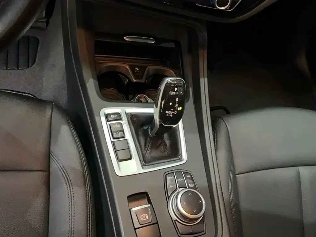 BMW 1 Series 2021 из CN, фото 9