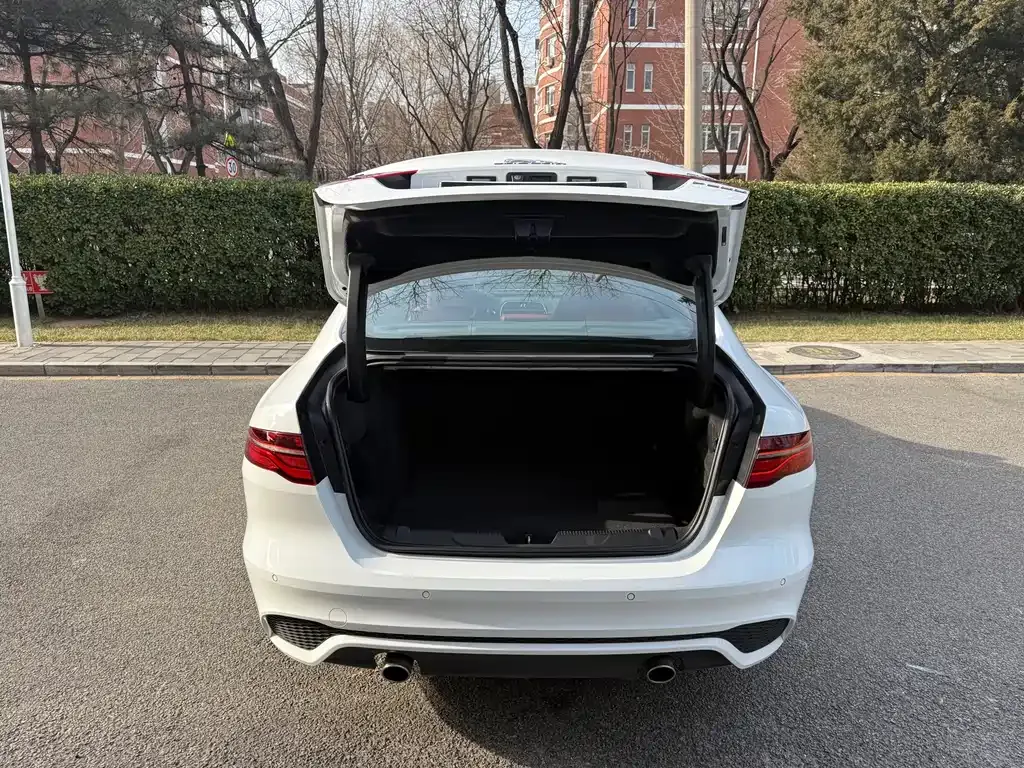 Jaguar XEL 2023 из CN, фото 6