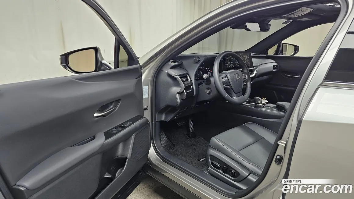 Lexus UX 2026 из KR, фото 3