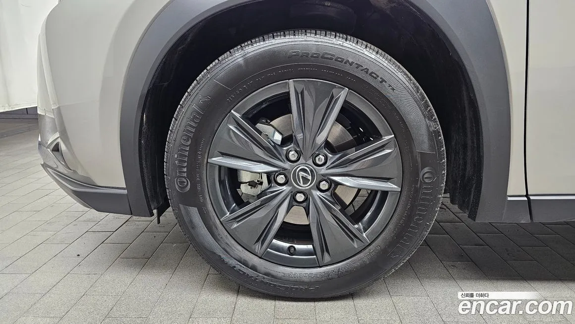 Lexus UX 2026 из KR, фото 8