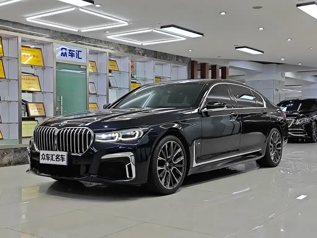 BMW 7 Series 2022 из CN, фото 1