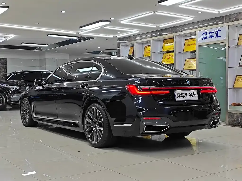 BMW 7 Series 2022 из CN, фото 7