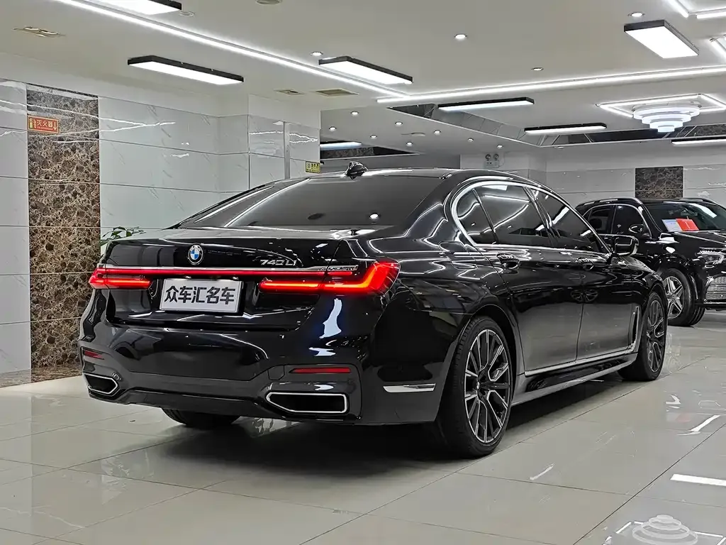 BMW 7 Series 2022 из CN, фото 4