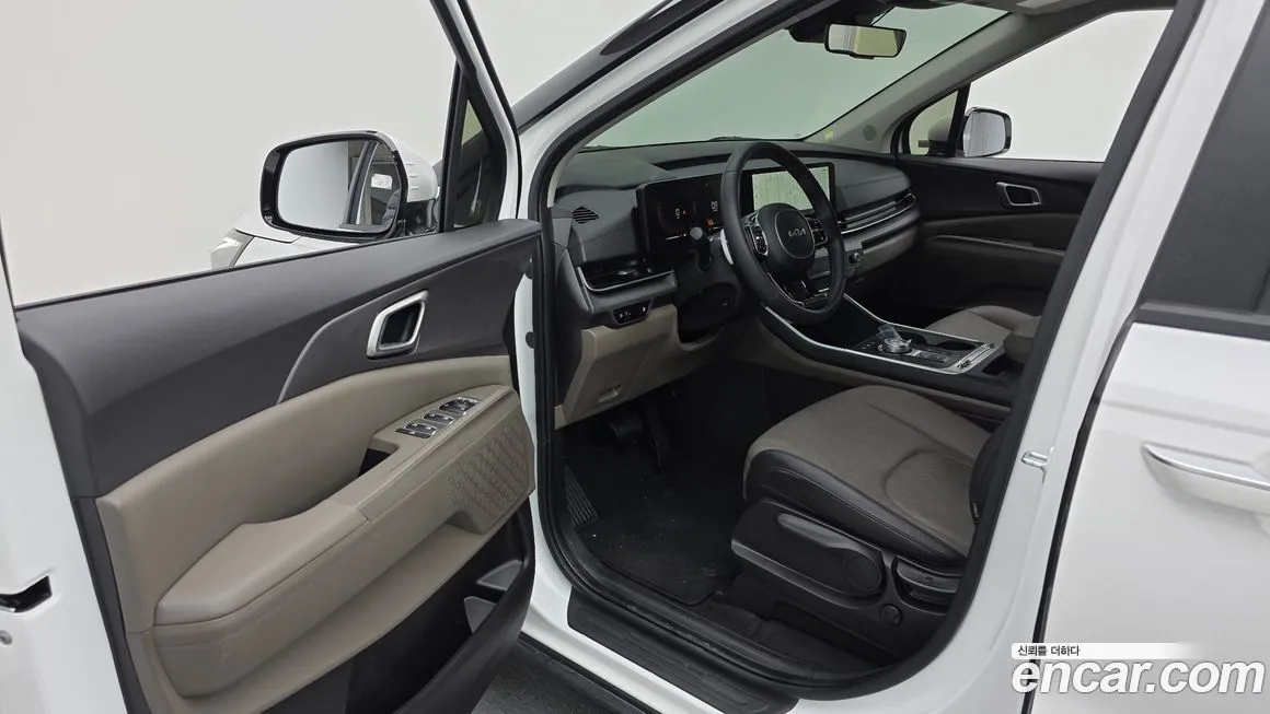 Kia Carnival — фото 2