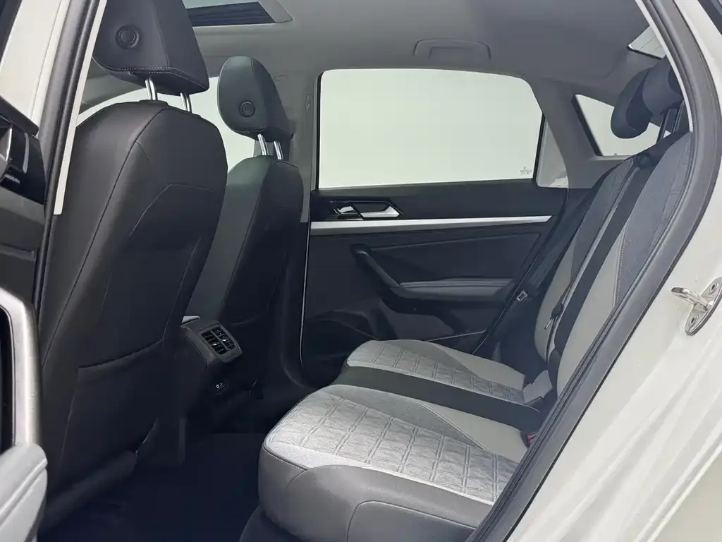 Volkswagen Lavida 2023 из CN, фото 7
