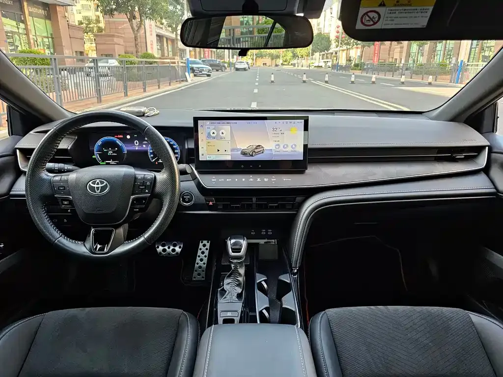 Toyota Camry 2024 из CN, фото 8