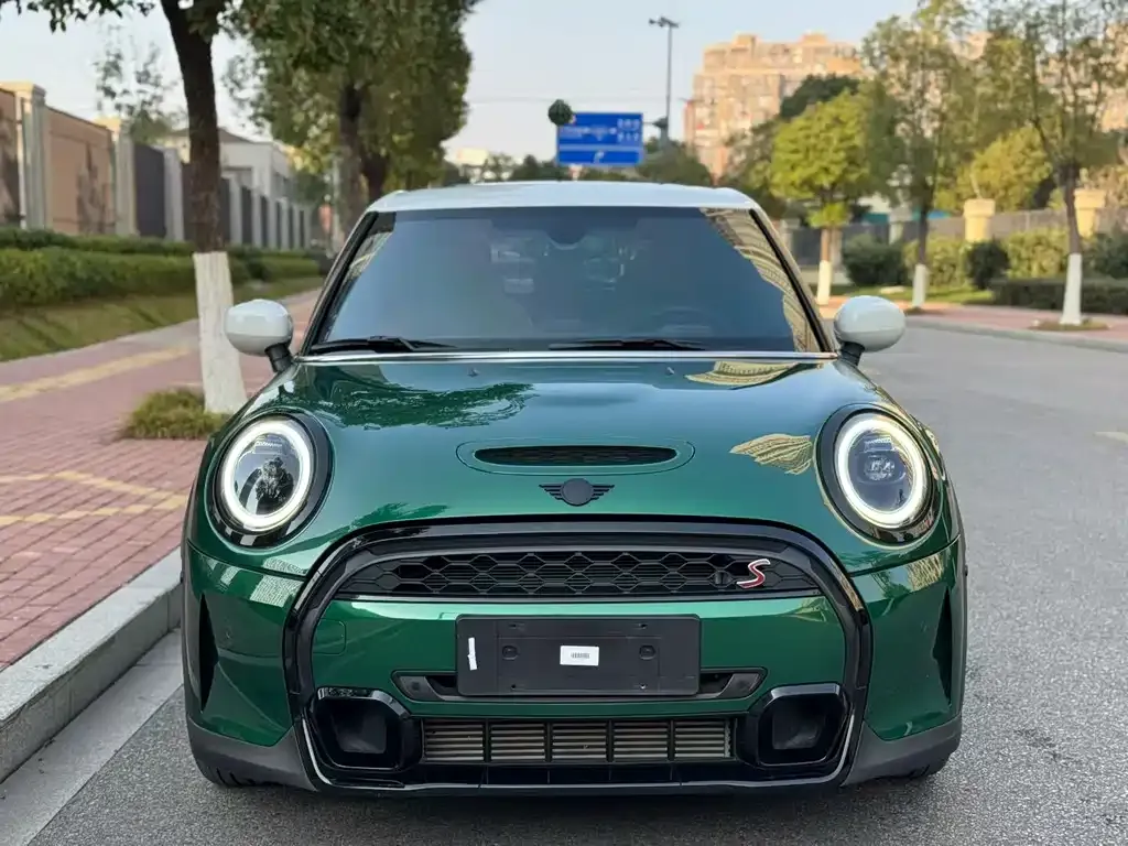 MINI Cooper (3-door) 2024 из CN, фото 3