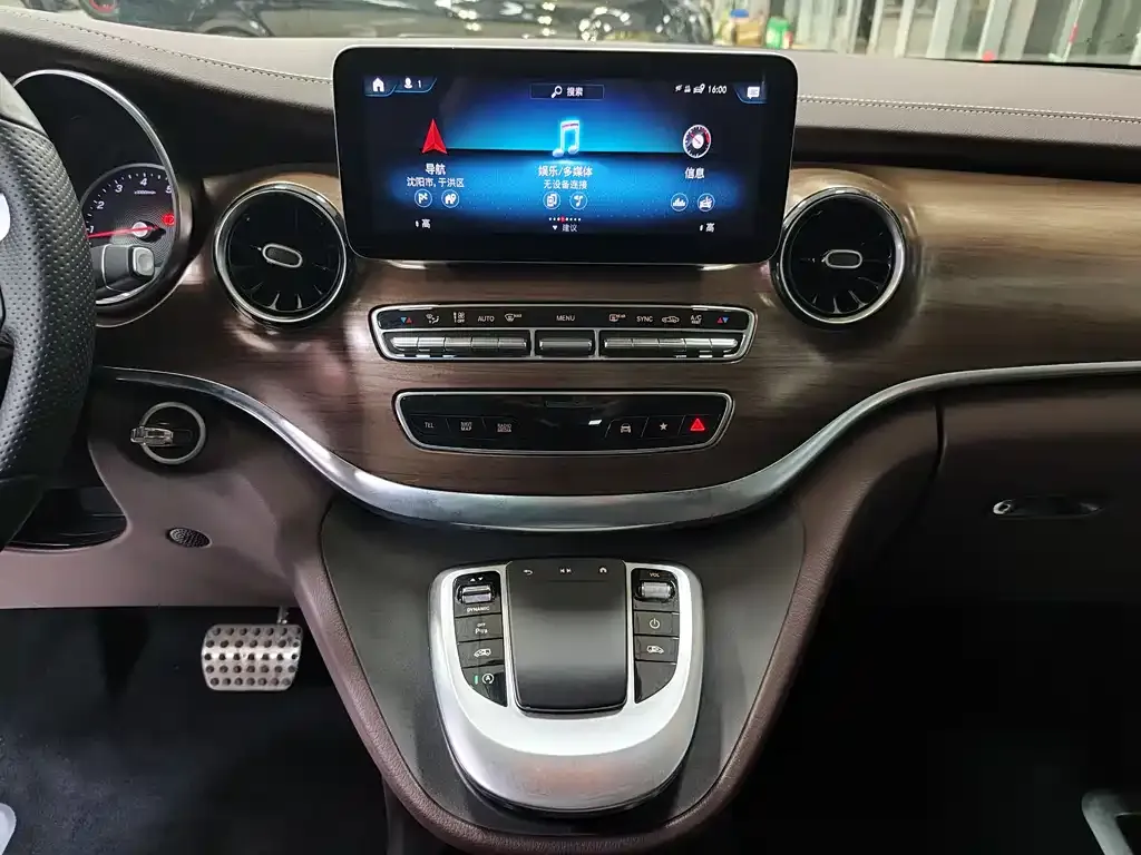 Mercedes-Benz V-Class 2022 из CN, фото 7