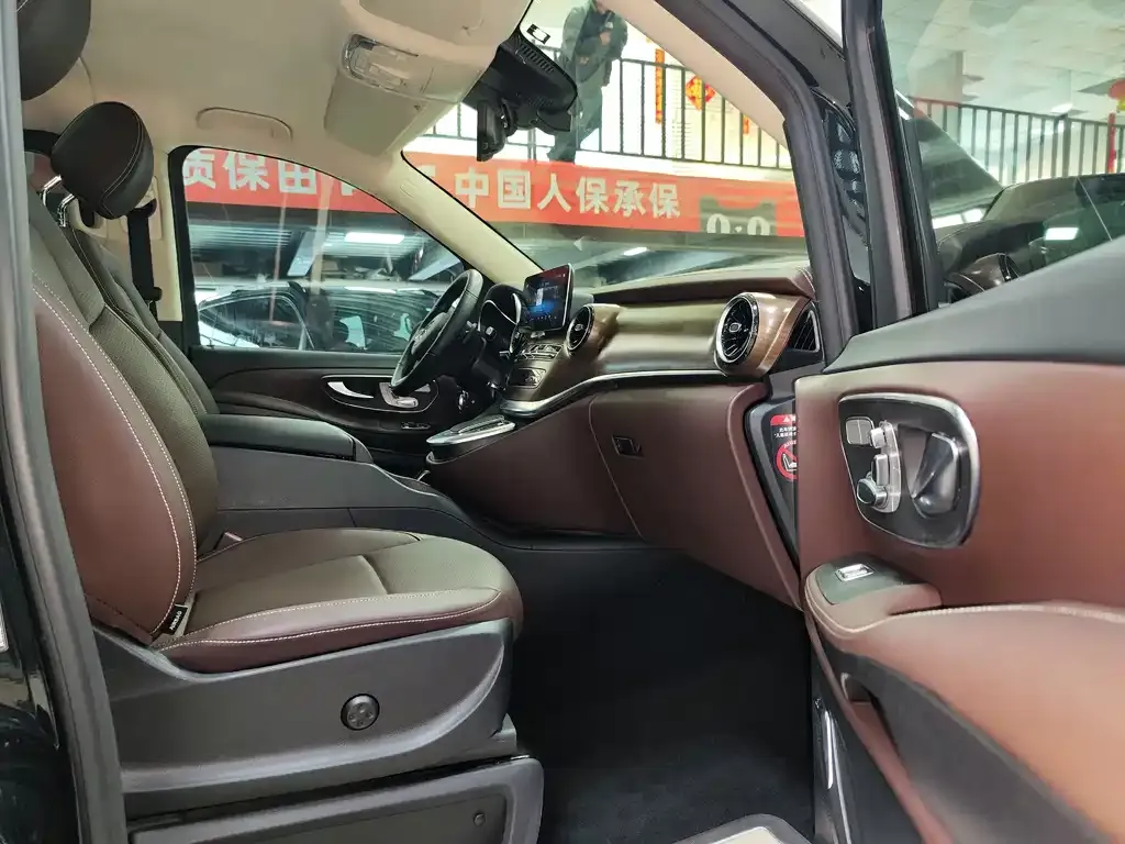 Mercedes-Benz V-Class 2022 из CN, фото 3