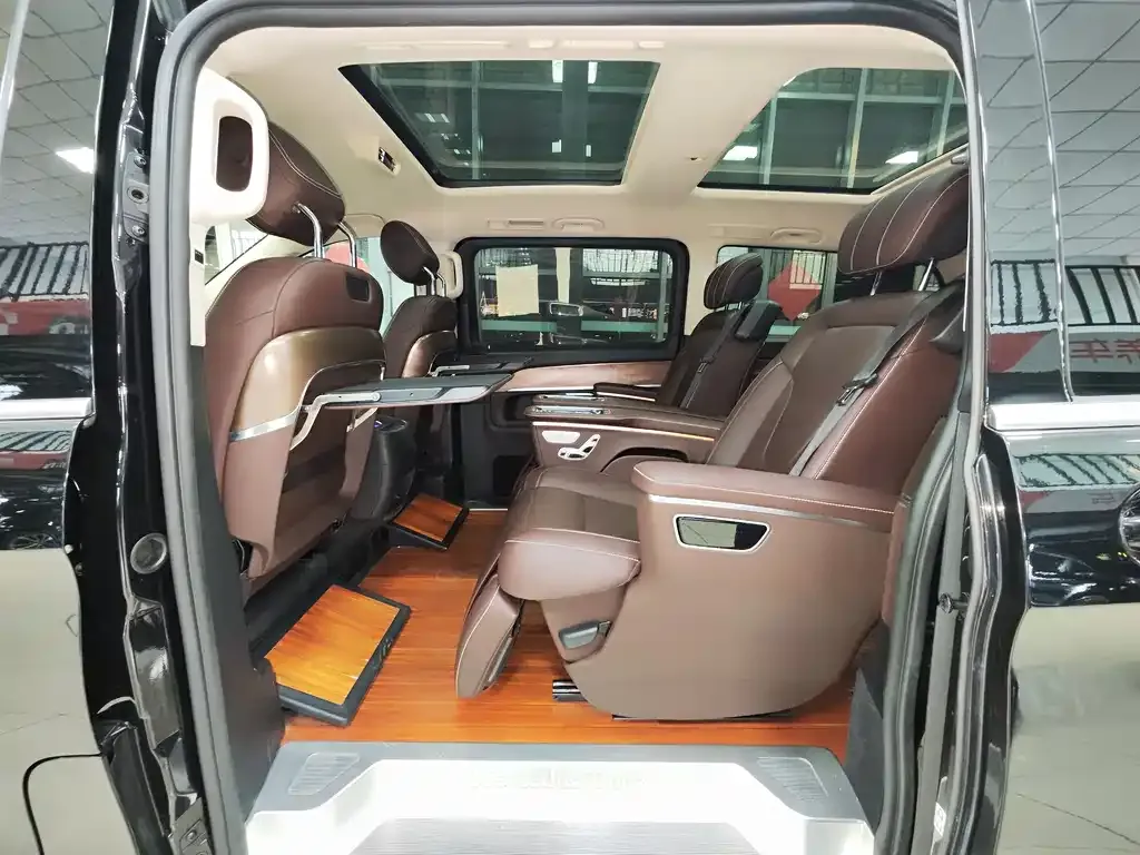 Mercedes-Benz V-Class 2022 из CN, фото 5