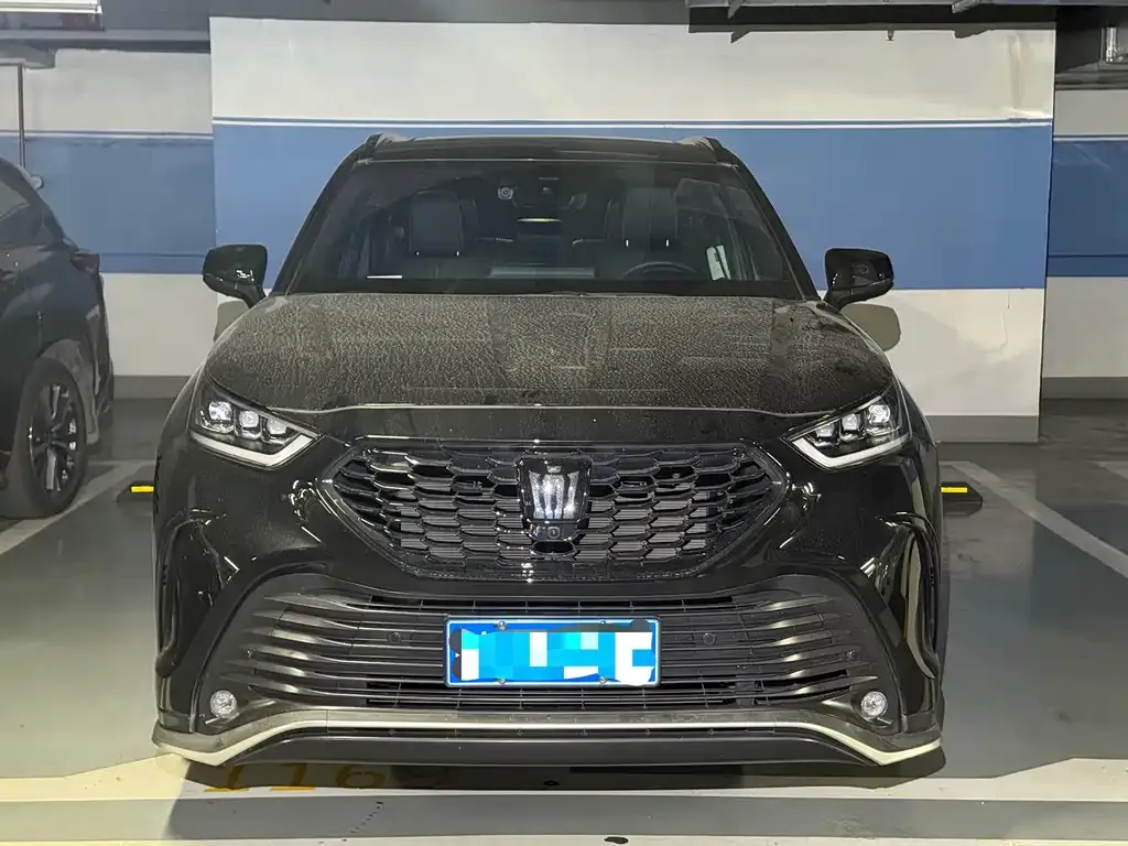 Toyota Crown Kluger 2025 из CN, фото 6