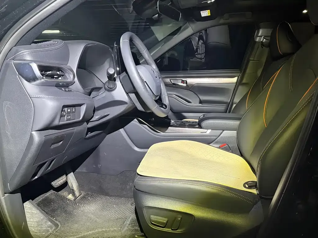 Toyota Crown Kluger 2025 из CN, фото 2
