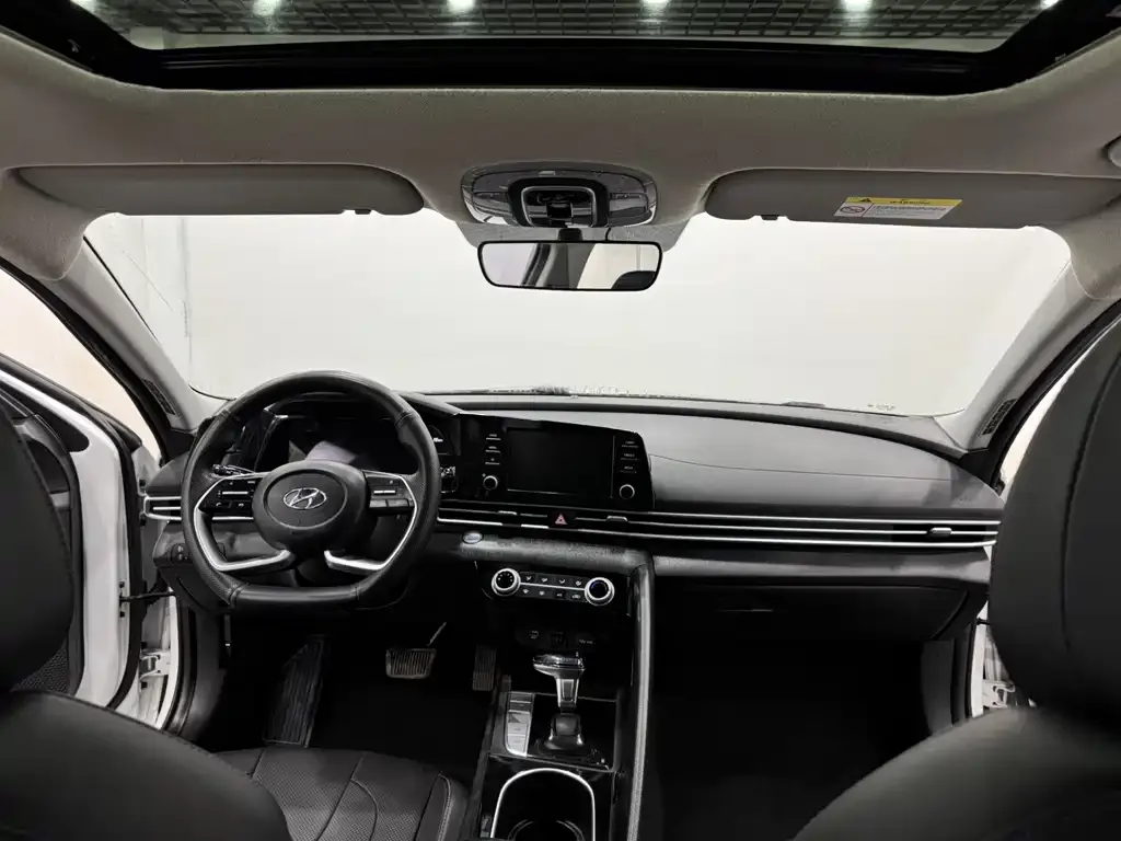 Hyundai Elantra 2022 из CN, фото 5