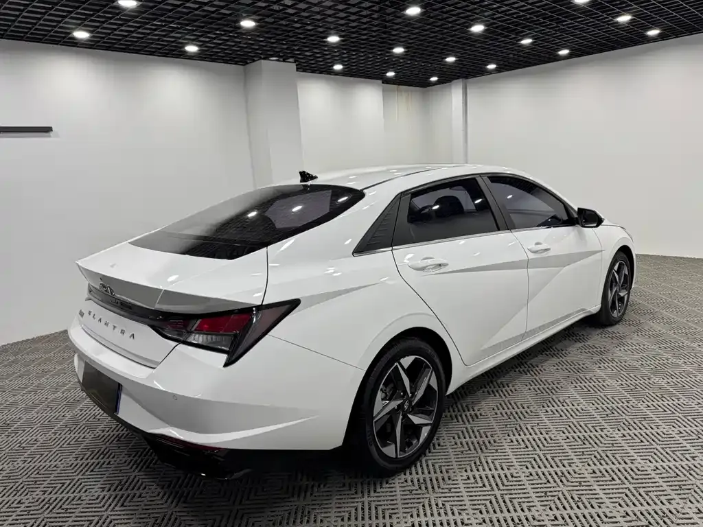Hyundai Elantra 2022 из CN, фото 7