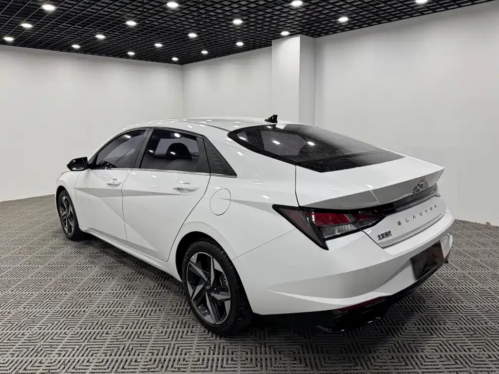 Hyundai Elantra 2022 из CN, фото 4