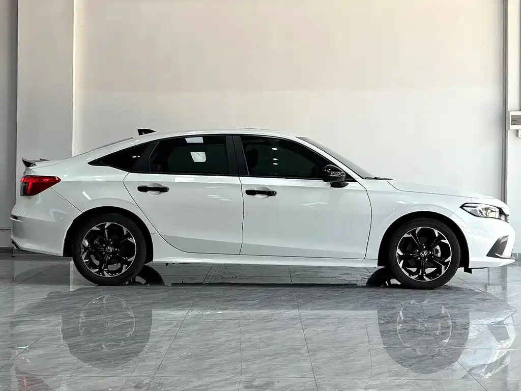 Honda Civic 2023 из CN, фото 8