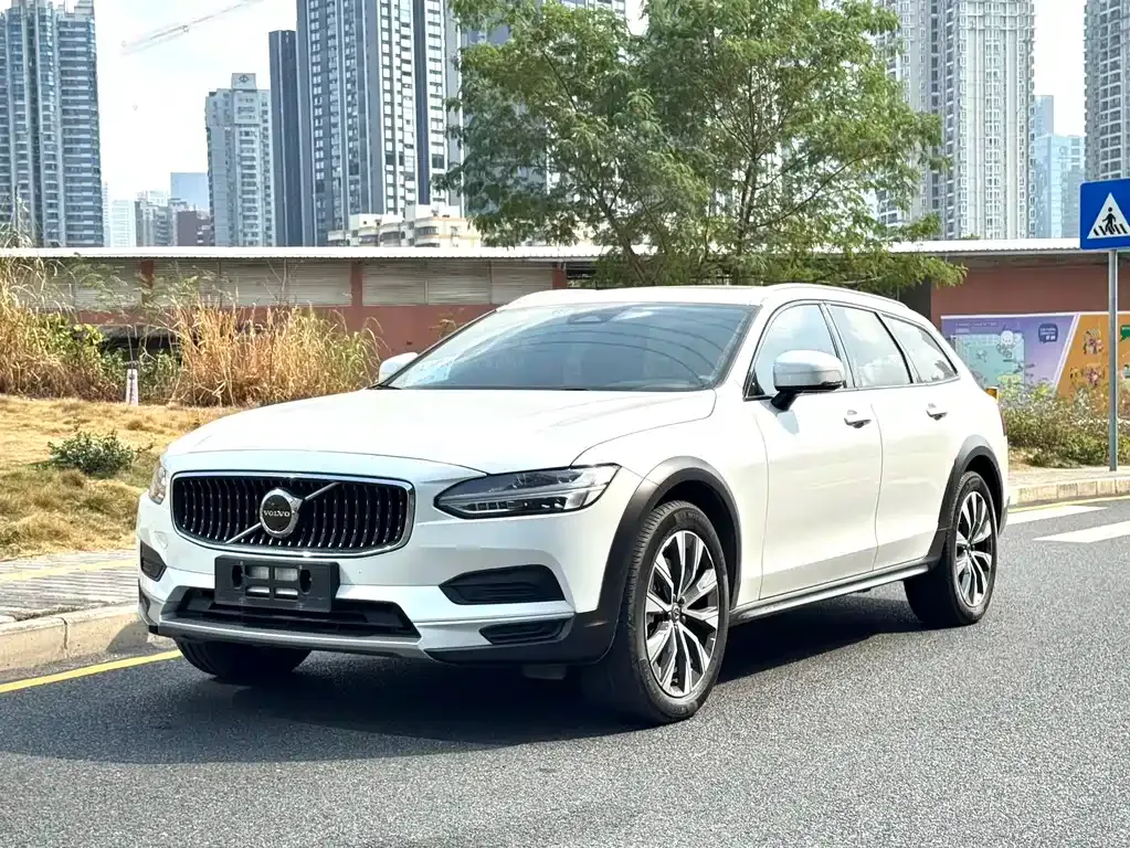 Volvo V90 2023 из CN, фото 1