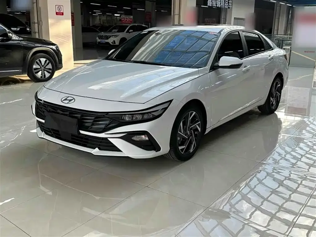 Hyundai Elantra 2024 из CN, фото 1