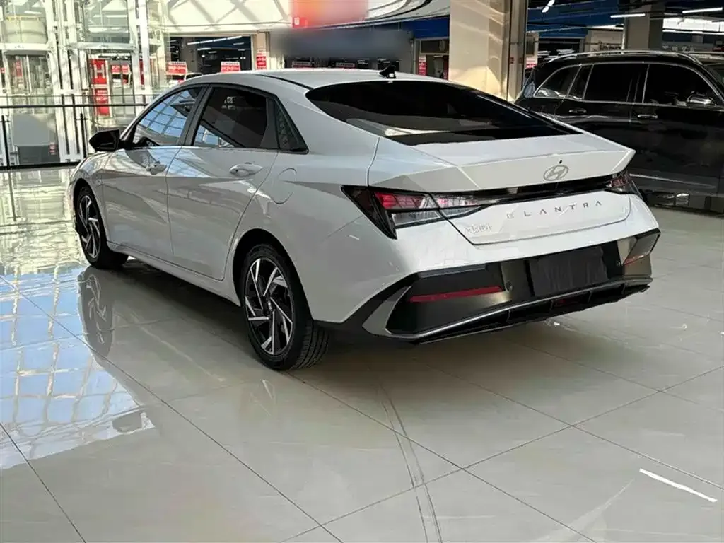 Hyundai Elantra 2024 из CN, фото 9