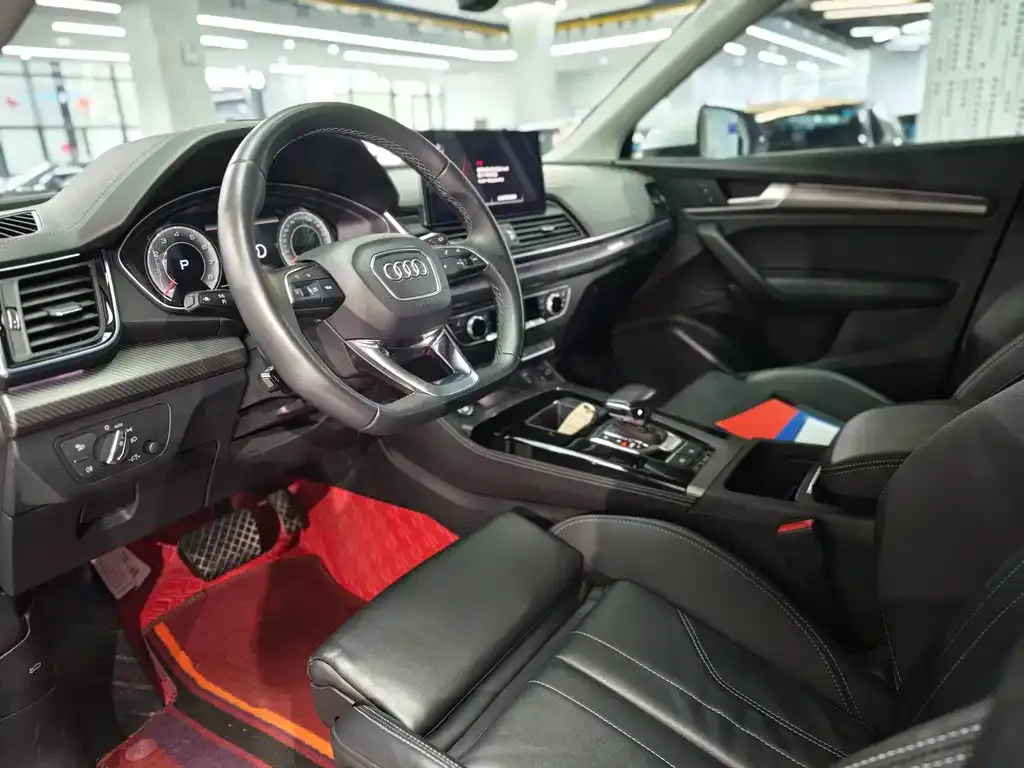 Audi Q5L 2021 из CN, фото 2