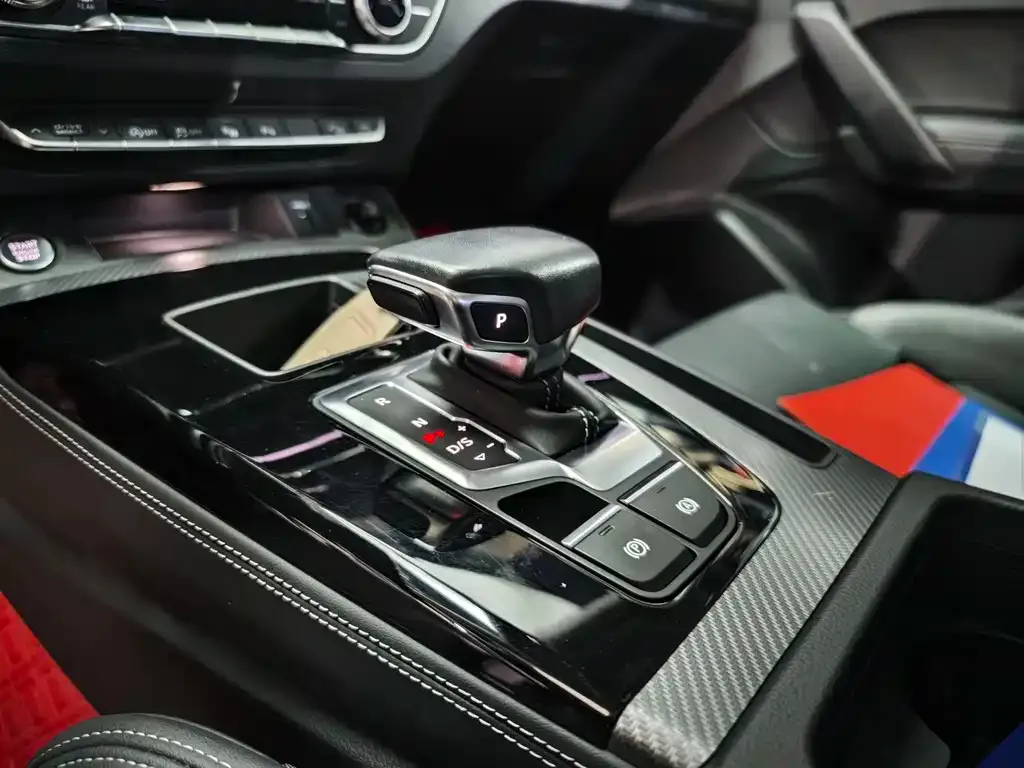 Audi Q5L 2021 из CN, фото 4