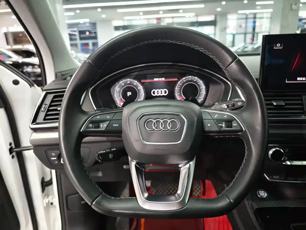 Audi Q5L 2021 из CN, фото 5