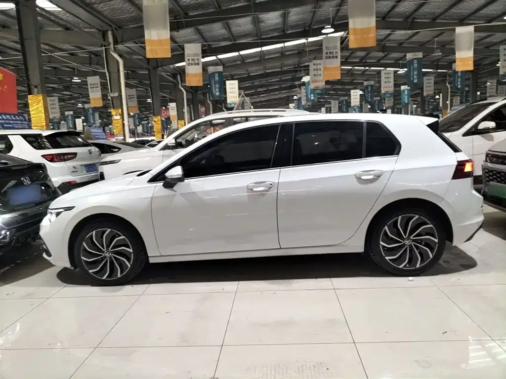 Volkswagen Golf 2021 из CN, фото 10