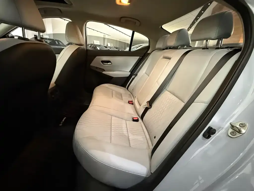 Nissan Sylphy 2023 из CN, фото 2