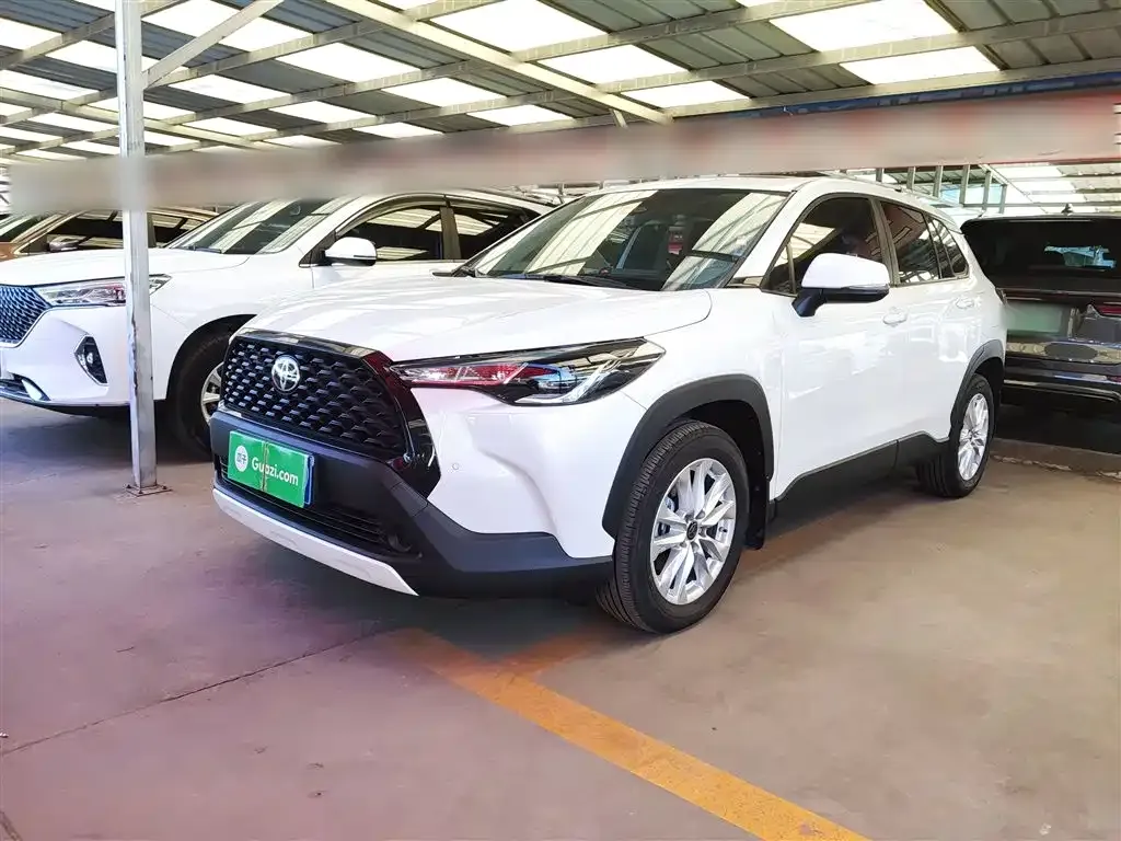Toyota Corolla Cross 2023 из CN, фото 1