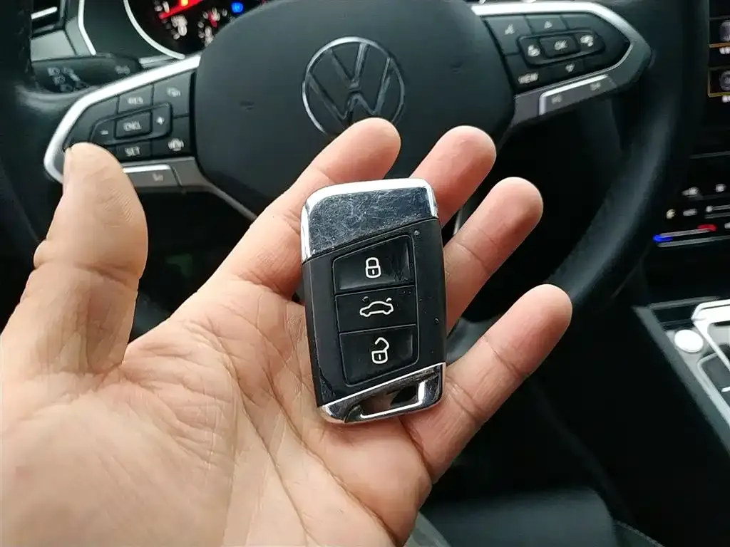 Volkswagen Magotan 2021 из CN, фото 2