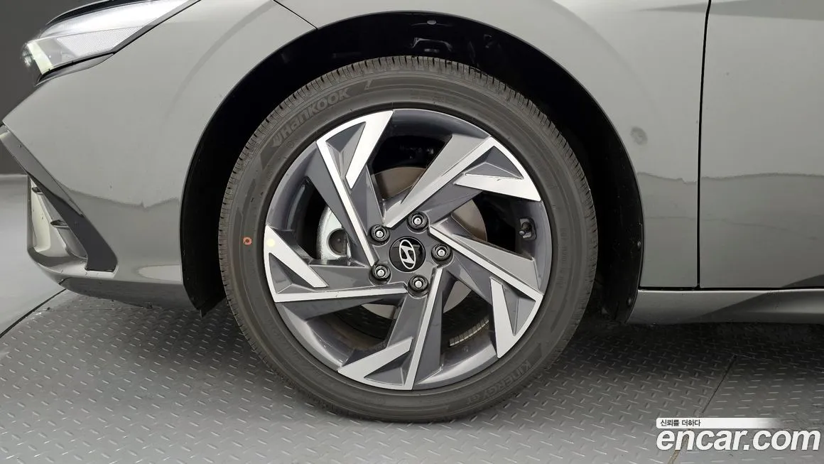 Hyundai AVANTE — фото 5
