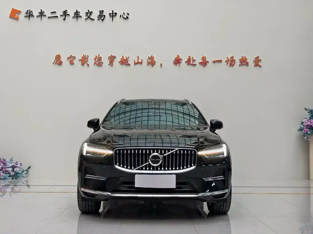 Volvo XC60 2024 из CN, фото 2