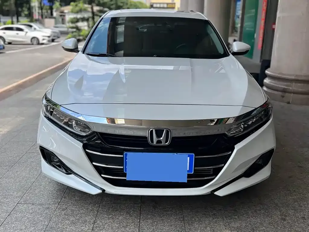 Honda Accord — фото 9