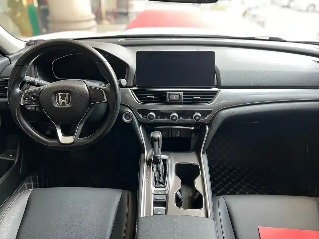 Honda Accord — фото 7
