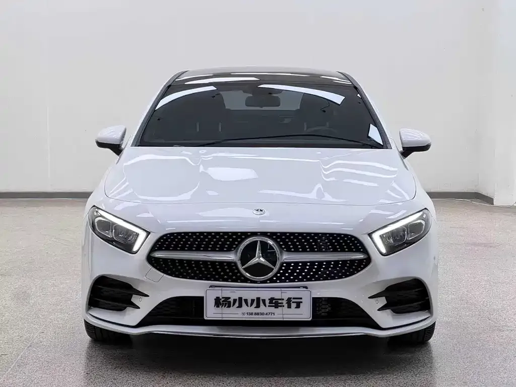 Mercedes-Benz A-Class 2023 из CN, фото 2