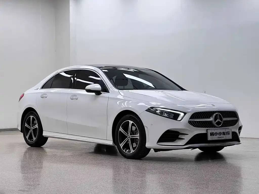 Mercedes-Benz A-Class 2023 из CN, фото 3