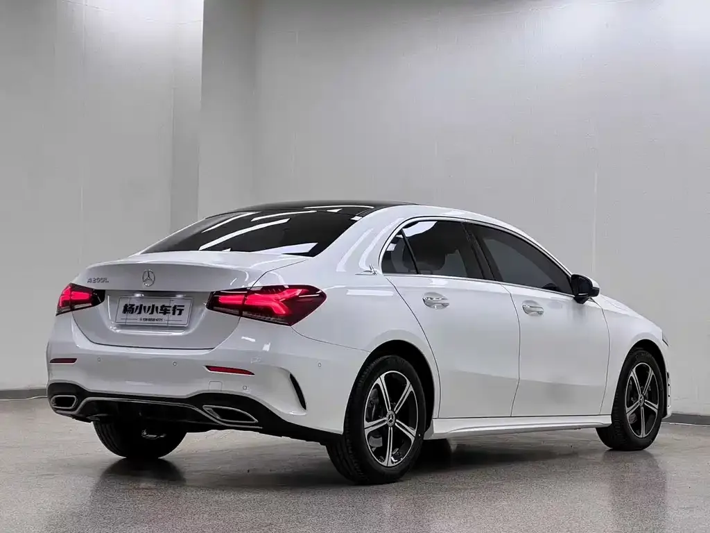 Mercedes-Benz A-Class 2023 из CN, фото 8