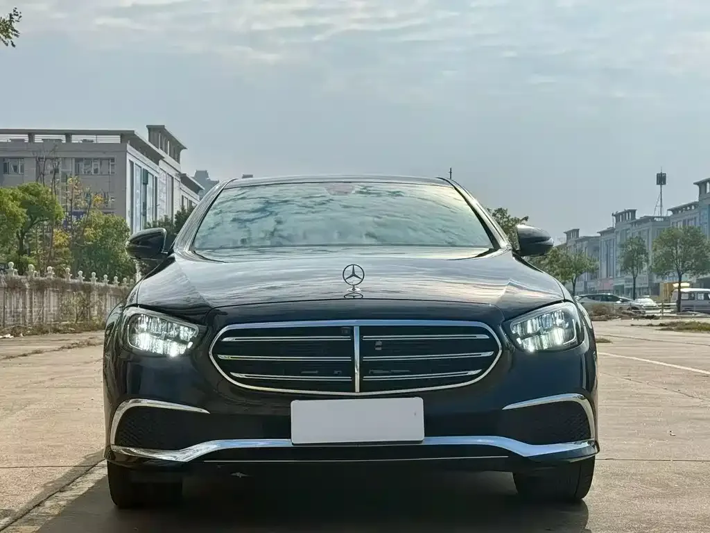 Mercedes-Benz E-Class 2023 из CN, фото 2
