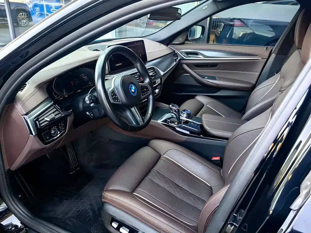 BMW 5 Series New Energy — фото 6