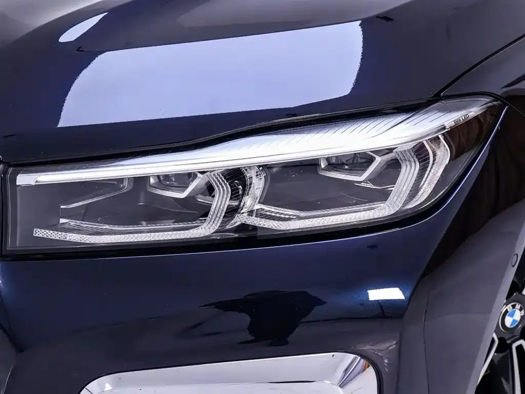BMW 7 Series 2021 из CN, фото 2