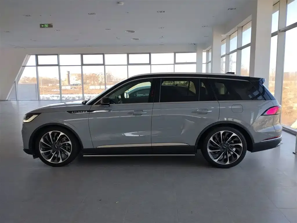 Lincoln Aviator 2024 из CN, фото 4