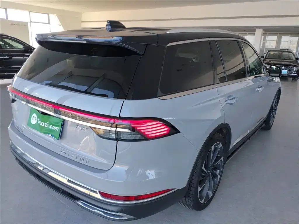 Lincoln Aviator 2024 из CN, фото 5