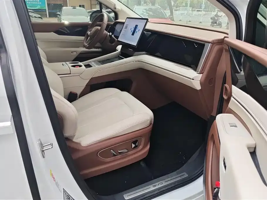 BYD Xia 2025 из CN, фото 2
